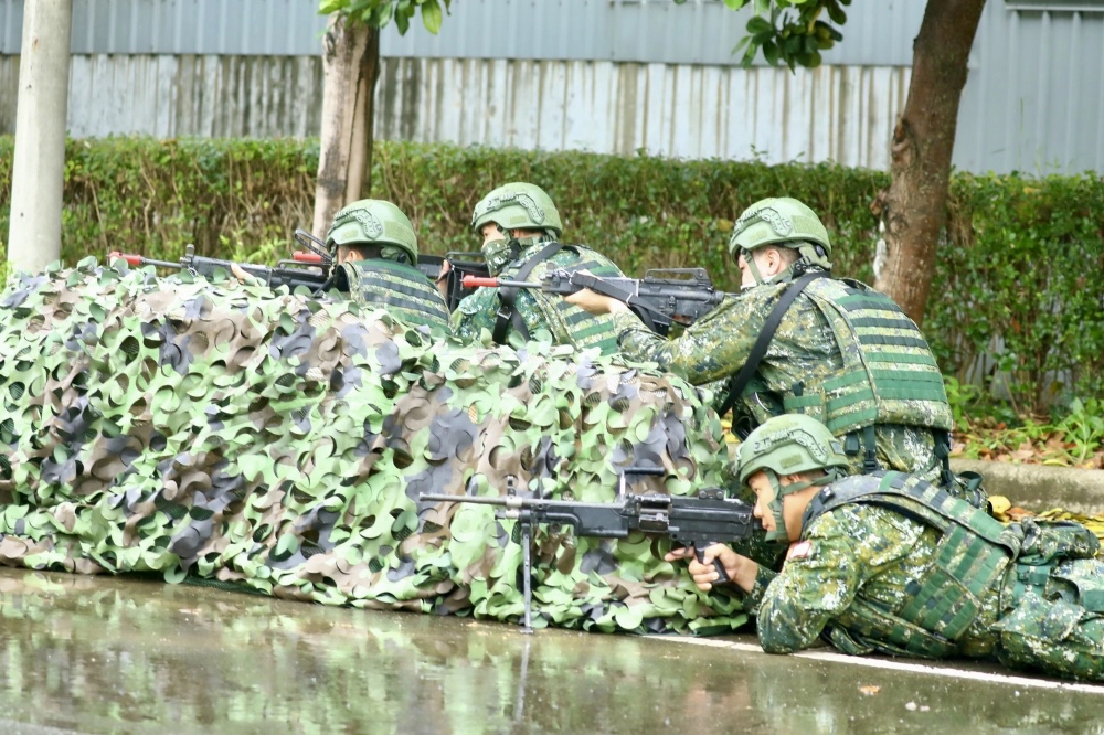 18歲新兵打靶「左眼球沒了」！初判非膛炸　仍在加護病房未脫險