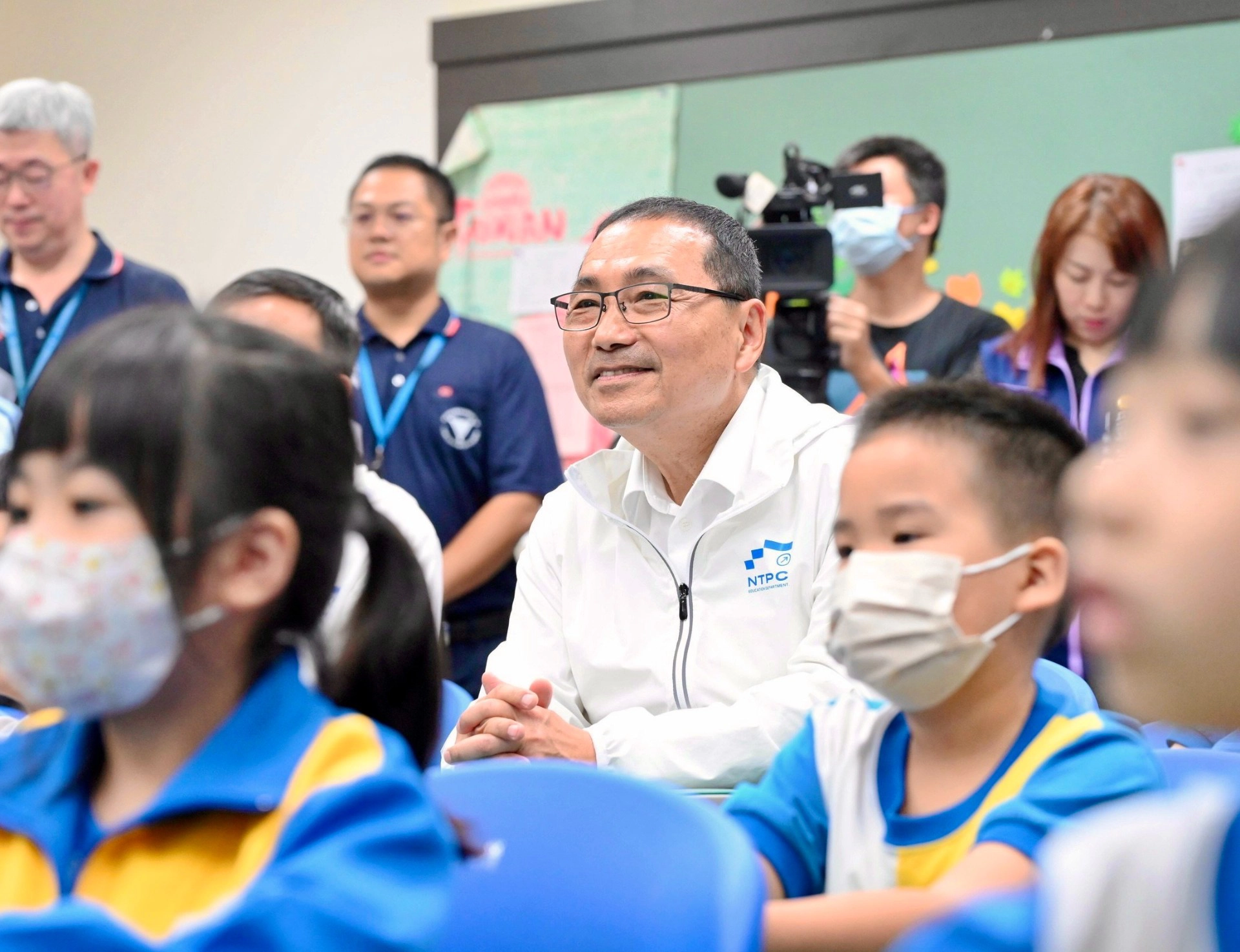 新北斥資4.29億推行「鮮奶幸福週」明年上路　侯友宜、議員齊護學童健康