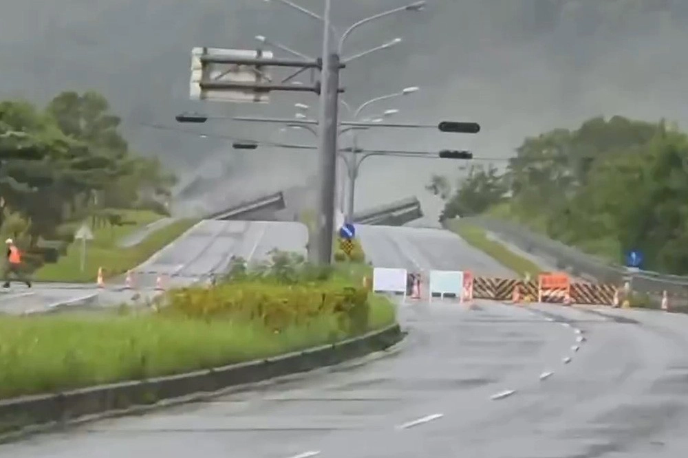 快訊／暴雨襲花蓮馬太鞍橋斷　米棧大橋、月眉大橋也緊急封閉
