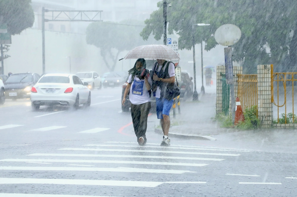 全台颱風假一覽　高雄率先宣布桃源區3里明日停班課