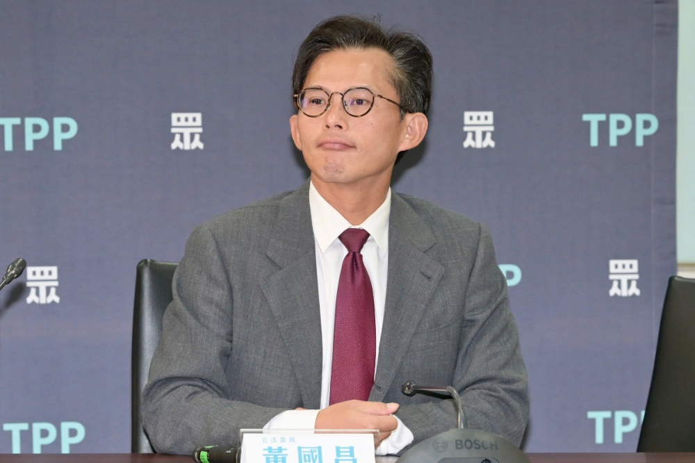 黃國昌「狗仔集團」風波延燒　凱思國際燒上千萬陷港資疑雲 -- 上報