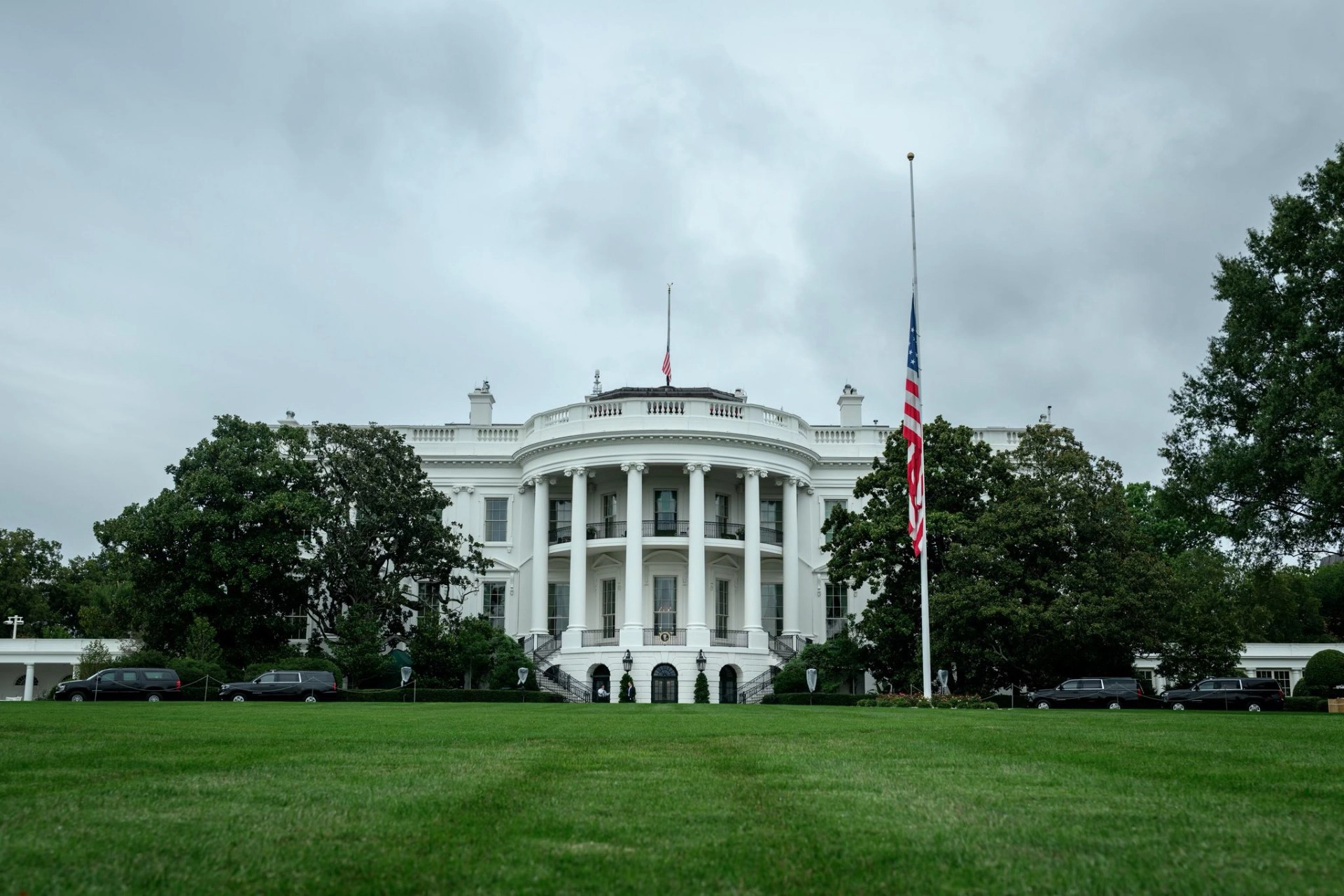 至少已4200人接到裁員通知川普政府大砍聯邦雇員將亂象歸咎民主黨-- 上報/ 國際