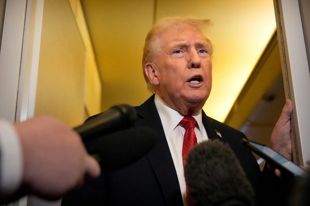 川普宣布2026年初訪中 稱「中國不想奪台」但拒答是否調整對台政策 -- 上報