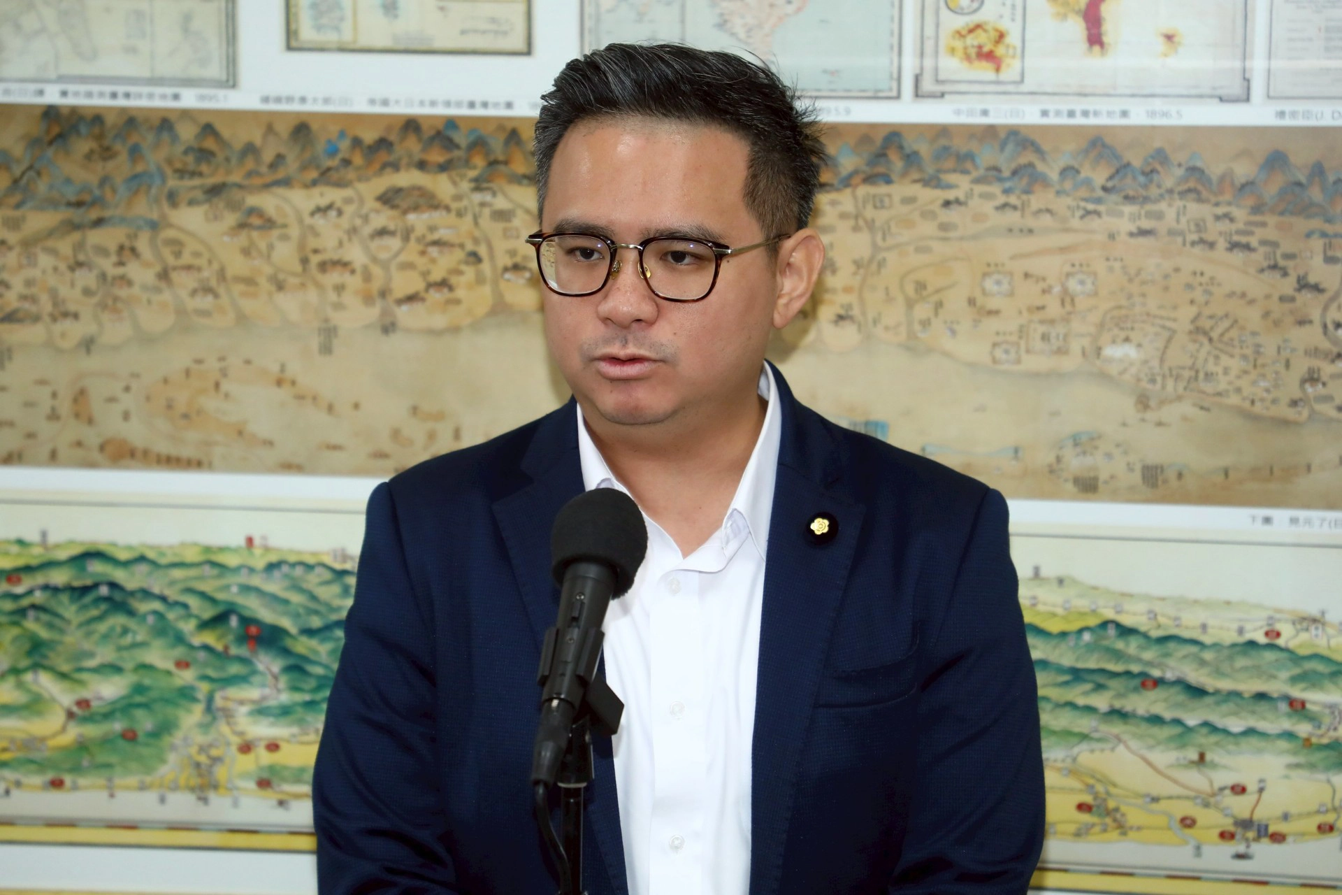 藍營新人事挨酸「老藍男」 黃健豪:鄭麗文黨務經驗較缺乏 -- 上報