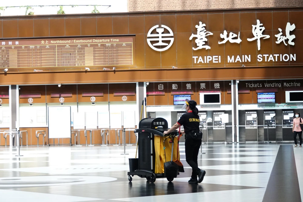 惡狼通緝犯北車大廳性侵事後翻供不認 檢方起訴後求處重刑 -- 上報