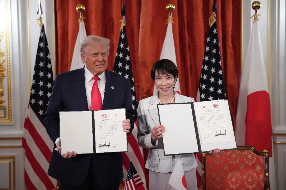 川普與高市早苗簽署稀土協議 宣布「邁向美日同盟新黃金時代」 -- 上報