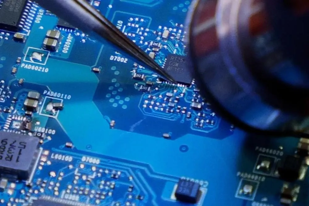 科技荣景本身并非错误,但若缺乏产业多元化支撑,繁荣就像海堤一样脆弱。 (资料照片/美联社) 科技荣景本身并非错误,但若缺乏产业多元化支撑,繁荣就像海堤一样脆弱。 (资料照片/美联社)