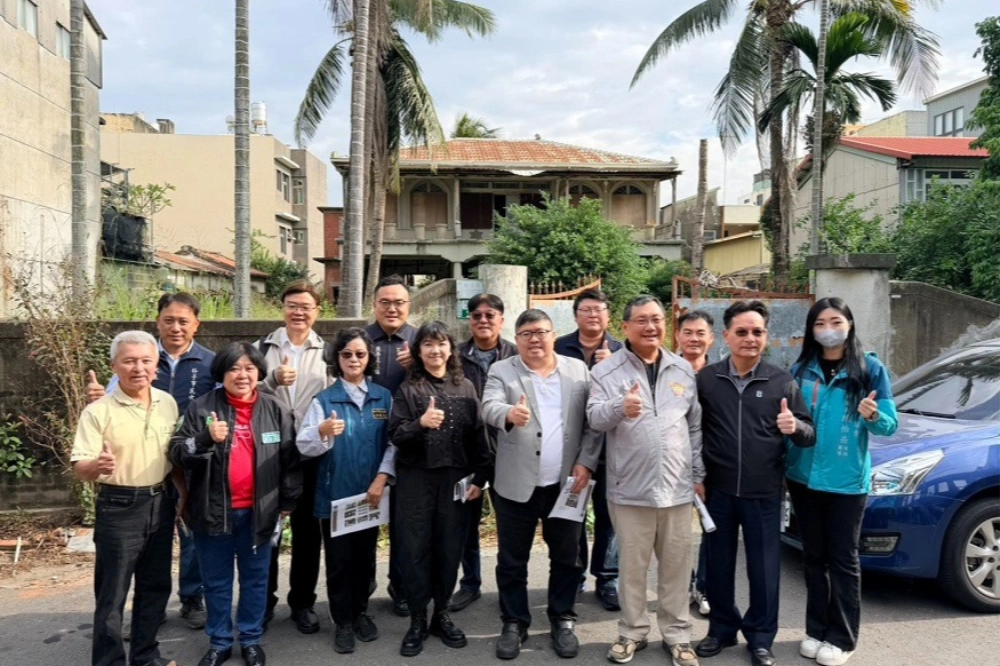 蔡易餘促文化部加速核定經費,盼嘉義日新醫院修復不再延宕。(圖/立委蔡易餘辦公室提供)