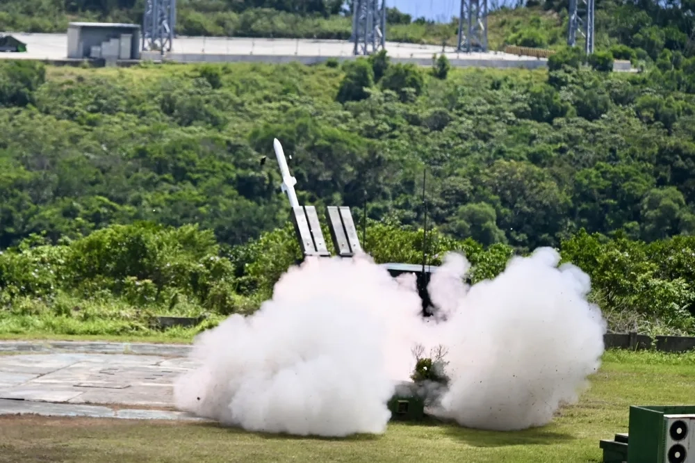 「陸射劍二」今天在九鵬基地實施飛彈射擊演練。(資料照片/張哲偉攝)