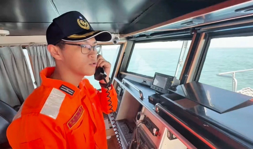 廣播驅離中國海警船。（海巡署提供）