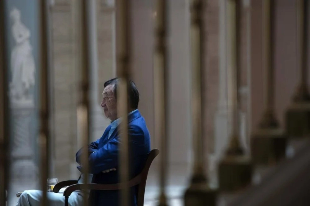 ��Ϊ�ڽ�ASMLǰԱ�� �ɹ�����EUV��̻�