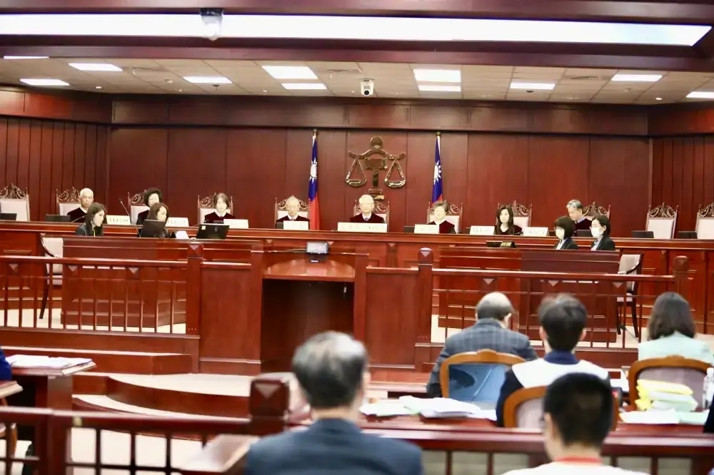 張佑宗專欄：為什麼我們要一再把大法官推向政治惡鬥最前線