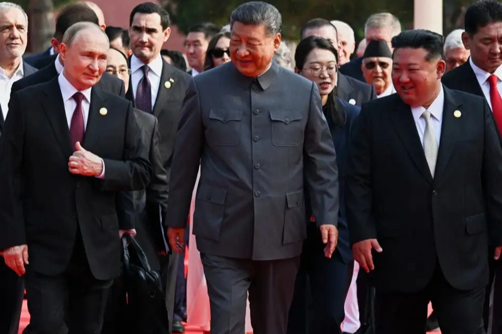 ��������ı��ڼ䣬ϰ��ƽ���վ������������Ļ�150�껰�⣬������ֱ���� ����һ���⣬���ǿ�������ϰ��Ϊ�����ߣ��϶���������Ȩ�� �������磩