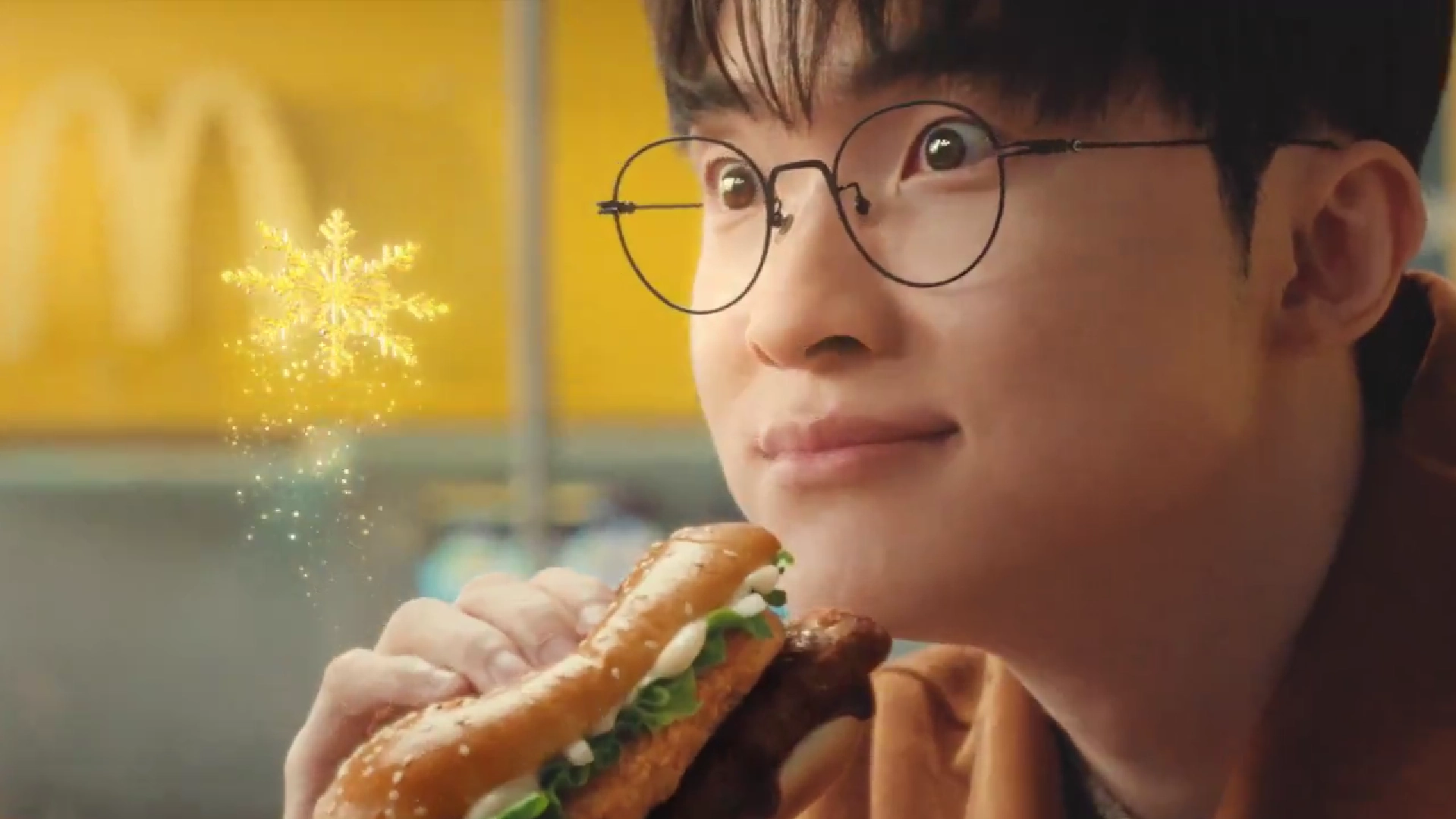 超好吃（影片來源：KOR_McDonalds_X）&nbsp;