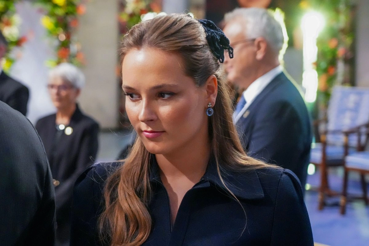 2025年12月10日，挪威公主英格麗德·亞歷山德拉在奧斯陸市政廳舉行的諾貝爾和平獎頒獎典禮上觀看。（美聯社）