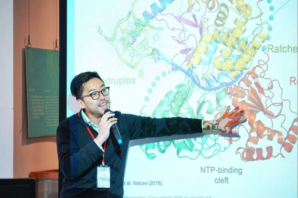 Nuclera執行長Michael Chen來臺參加捐贈儀式，並發表演說與學術單位進行交流。（永豐餘投控提供）