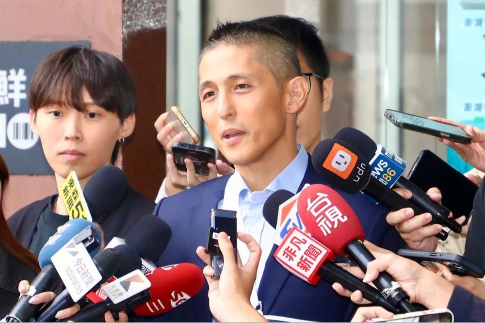 吳怡農被認為無法發揮「母雞帶小雞」的功能，因此出線機率不高。（資王侑聖攝）