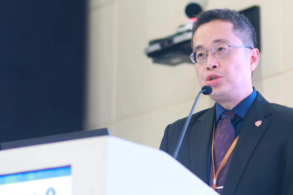 謝榮豪不僅涉讓廠商代刀手術，更糟爆手術重做率極高。（讀者提供）