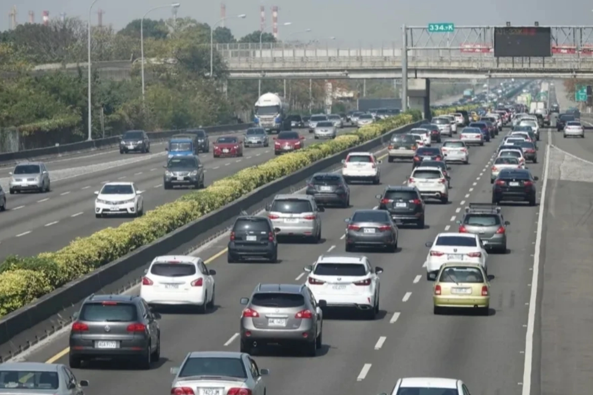 春節+228連假疏運措施出爐 雙鐵加開近千班、國道管制一次看 -- 上報