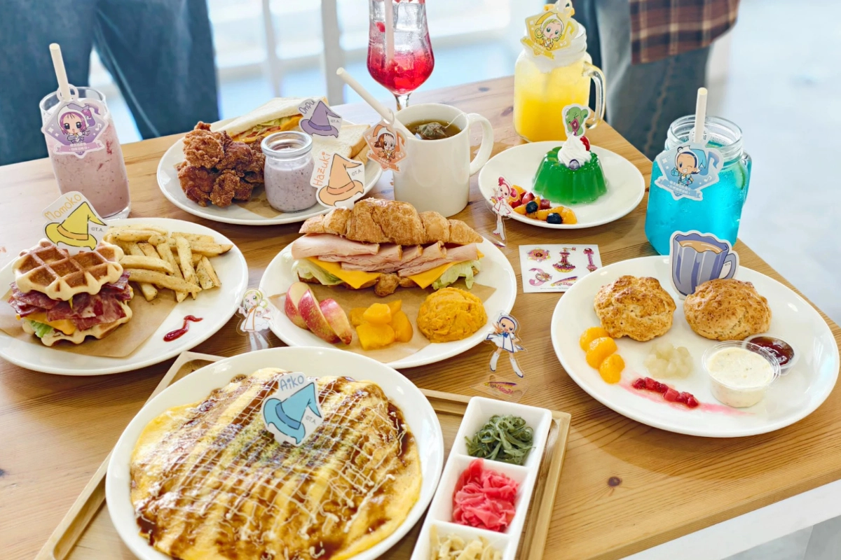 【完整菜單】《小魔女DoReMi》主題餐廳快閃北中南!5 款角色主餐、飲料 用餐贈角色透卡立牌、道具透明貼紙 -- 上報