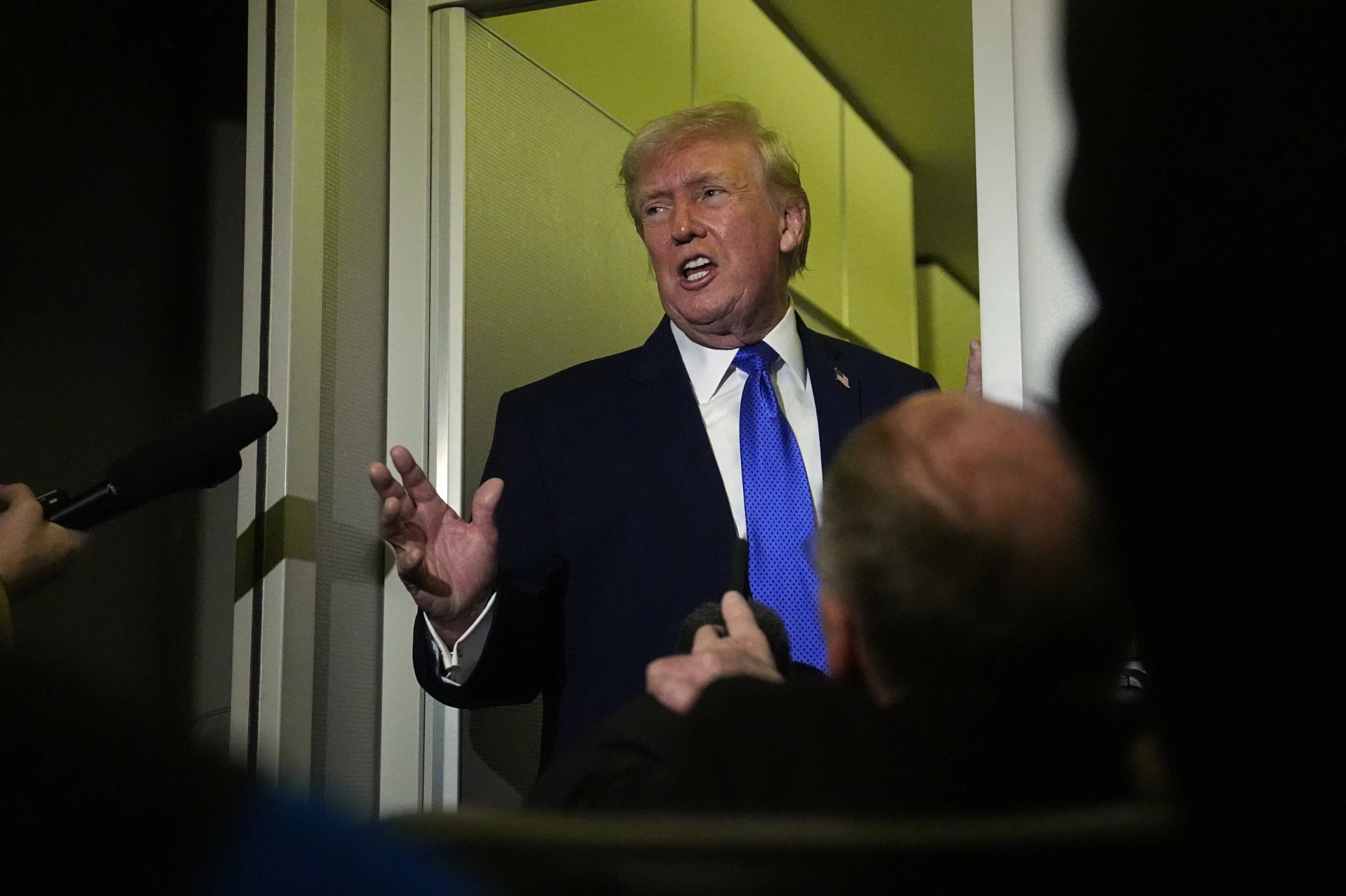 川普證實與習近平「討論對台軍售」 暗示很快會做出決定 -- 上報