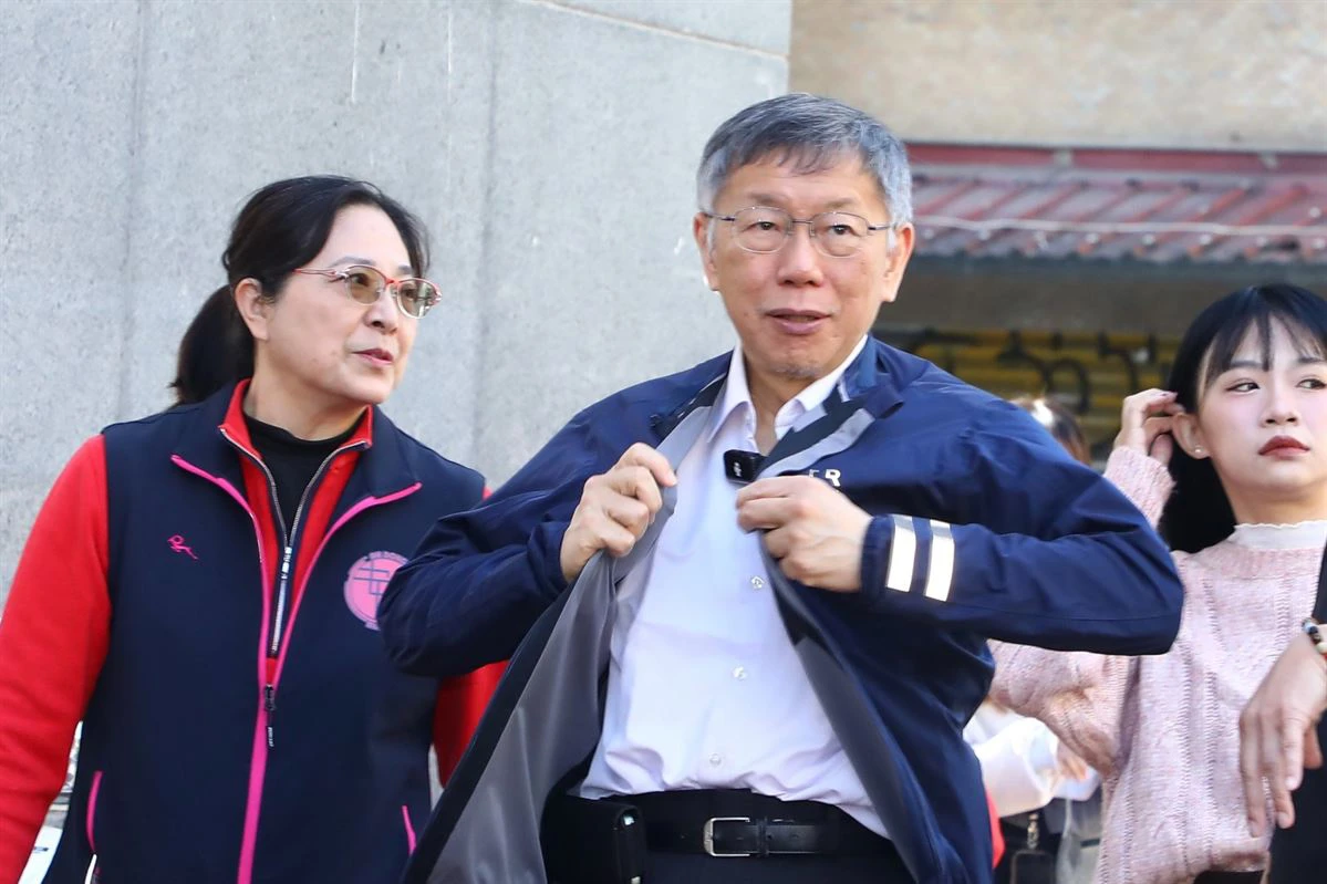 柯文哲「甲組夫」拒回單身狗爭議 好奇賴清德非急救專家:怎麼常遇人昏倒 -- 上報