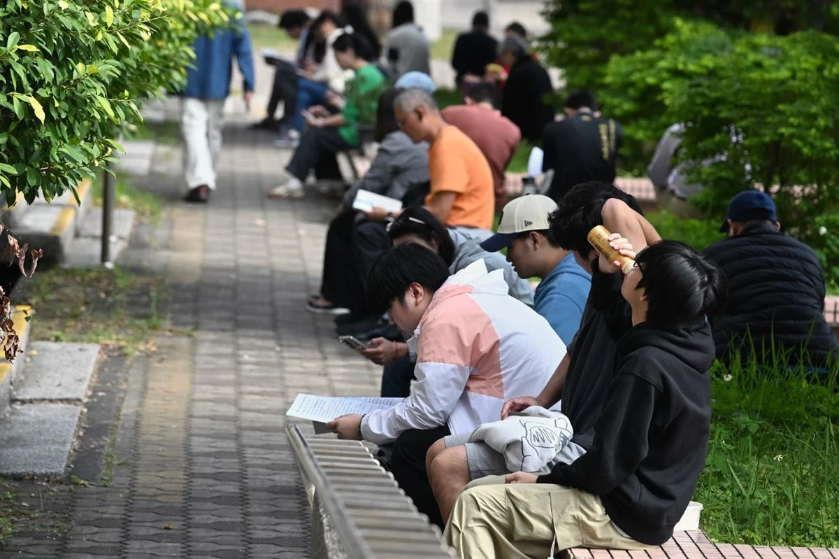 學測今9:00放榜 「線上查成績、申請複查、各科5標」一次看懂 -- 上報