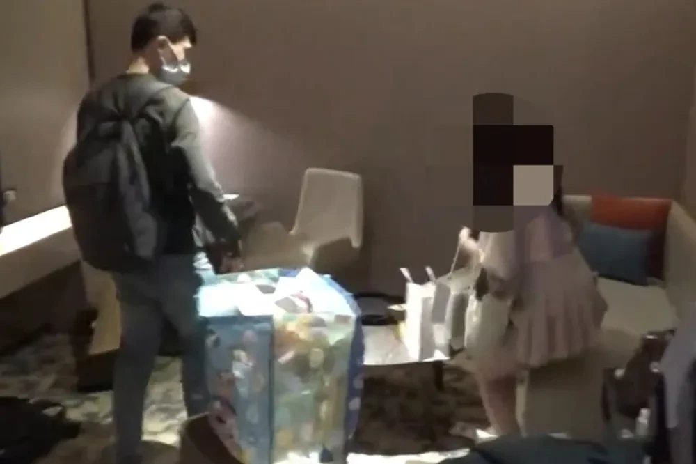 全台最大黃牛夫妻檔又栽了 高價售GD權志龍演唱會門票被起訴 -- 上報