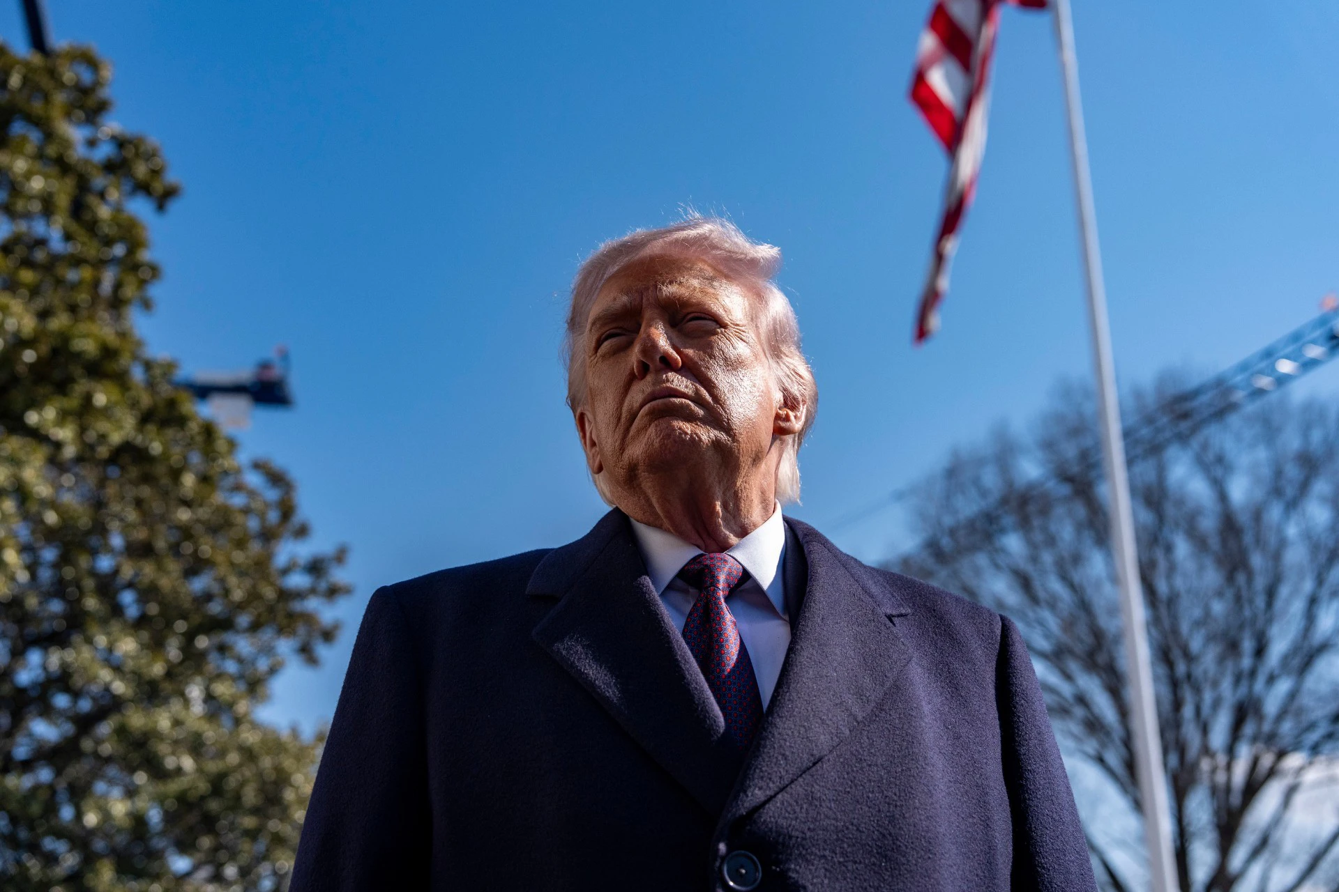 川普稱發動軍事行動「只是想讓伊朗人民自由」 美軍烏岱德空軍基地疑遭攻擊 -- 上報