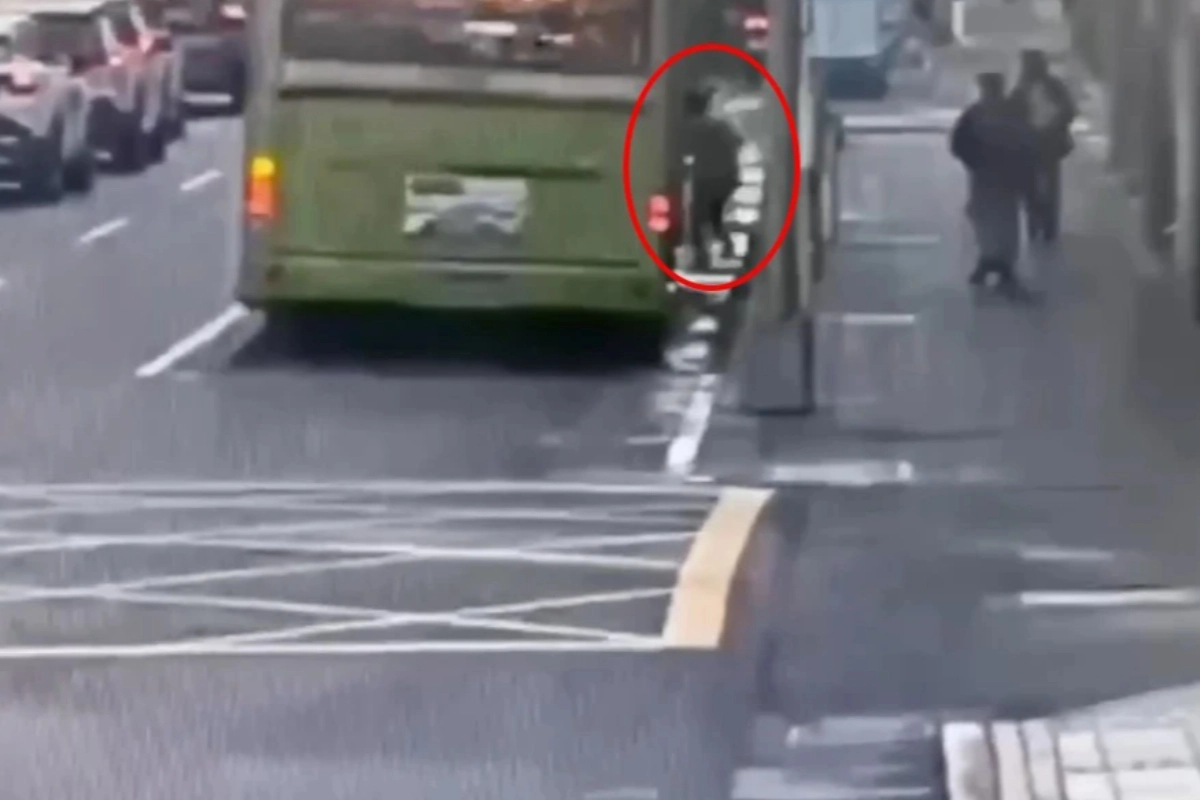 婦人要穿越馬路卻走進公車死角遭輾斃 「事發前10秒」畫面曝光 -- 上報