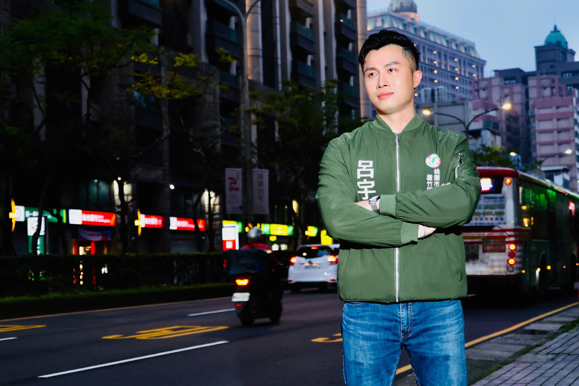 身為蘆竹人的呂宇晟對於家鄉充滿感情，將「運動」專業放在政策面、誓言從生活上著手，帶鄉親走向更好的蘆竹。（王侑聖攝）