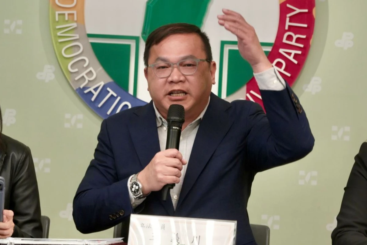 正國會立委王義川也在節目上放話，要求游盈隆對「李貞秀爭議」表態。（資料照片／張哲偉攝）