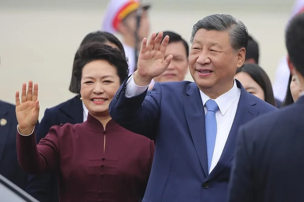 習近平可能真考慮「最高權位世襲制」 -- 上報