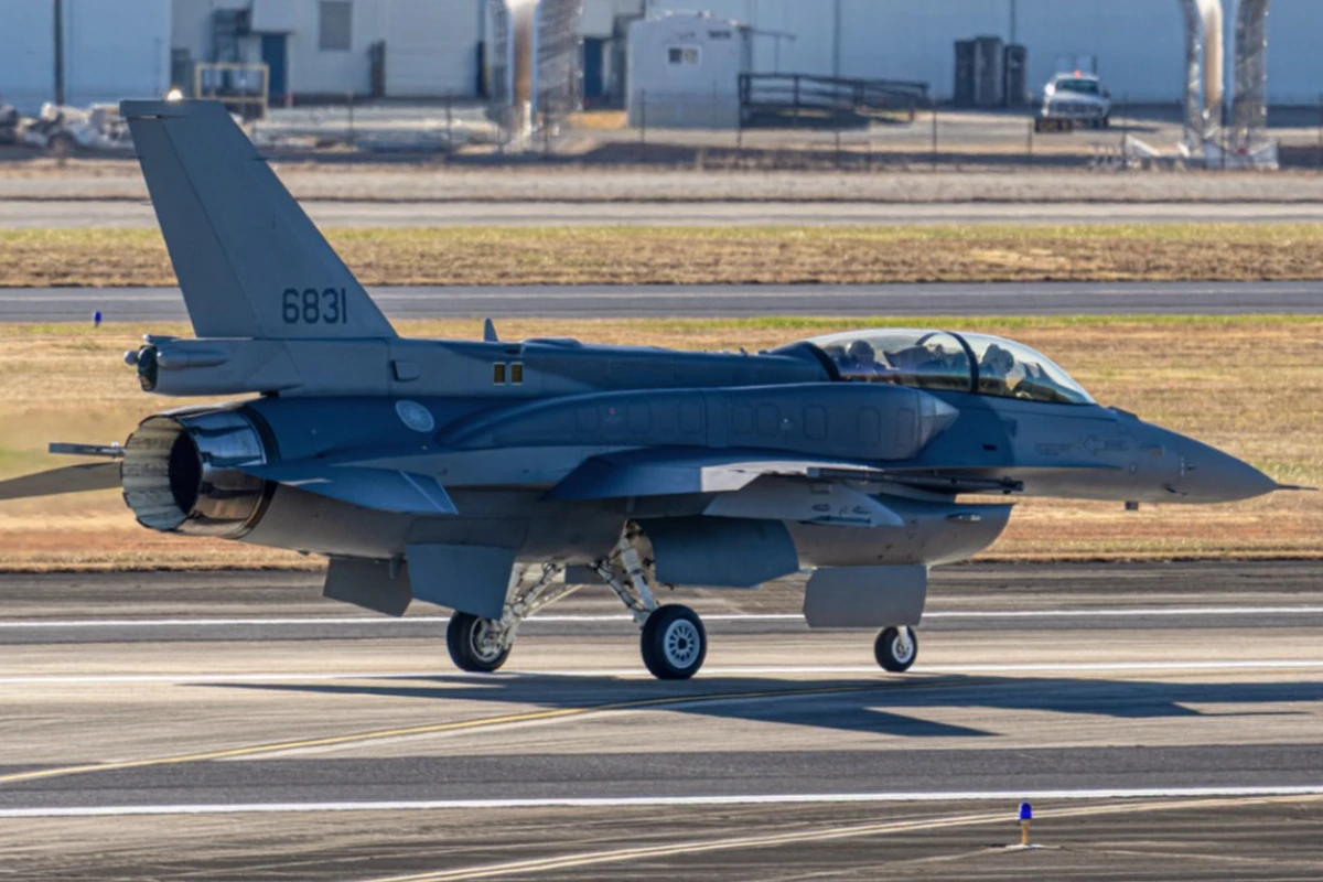 國防部對美軍購如F-16V Block 70戰機延宕嚴重。(取自Owen’s Aviation Photos臉書粉絲頁)