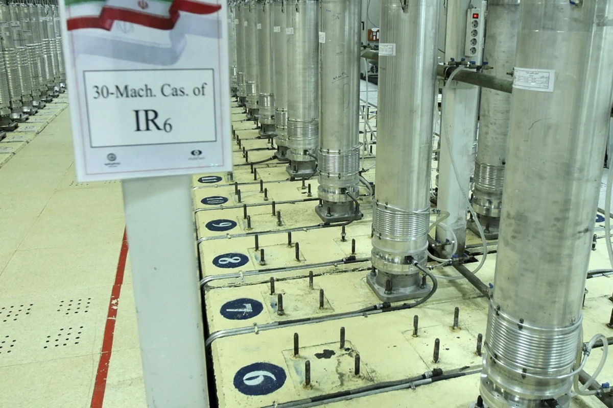 納坦茲核設施繼本月初之後，再度遭到攻擊，圖為該設施內部、用於進行鈾濃縮的離心機。（資料照片／美聯社）