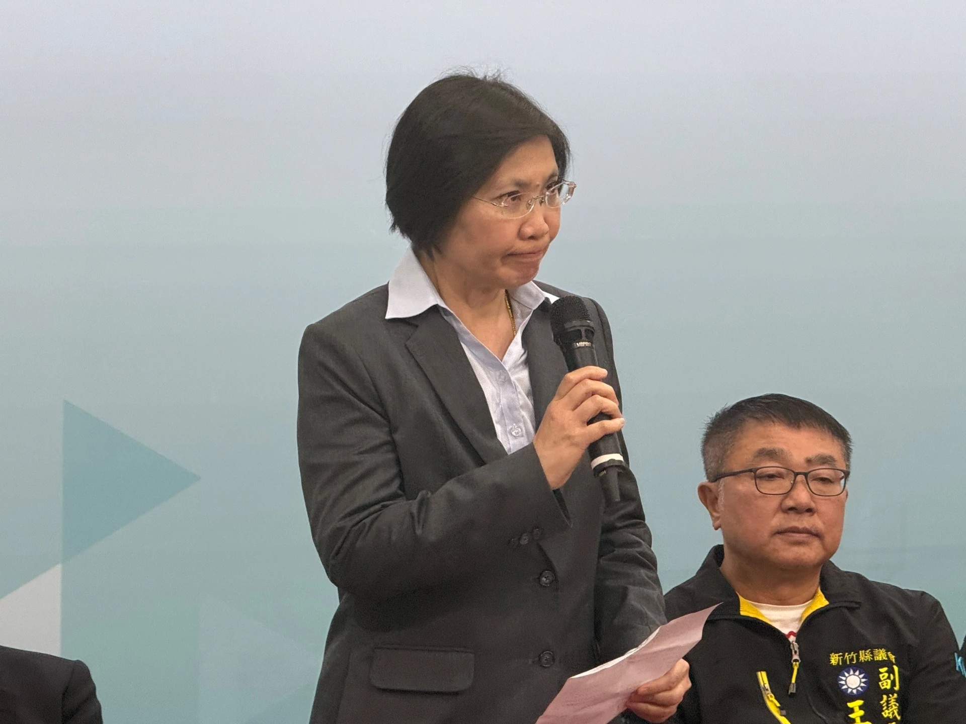 快訊/徐欣瑩出線一度淚崩 「黨內的勝負不是真正的勝負」 -- 上報