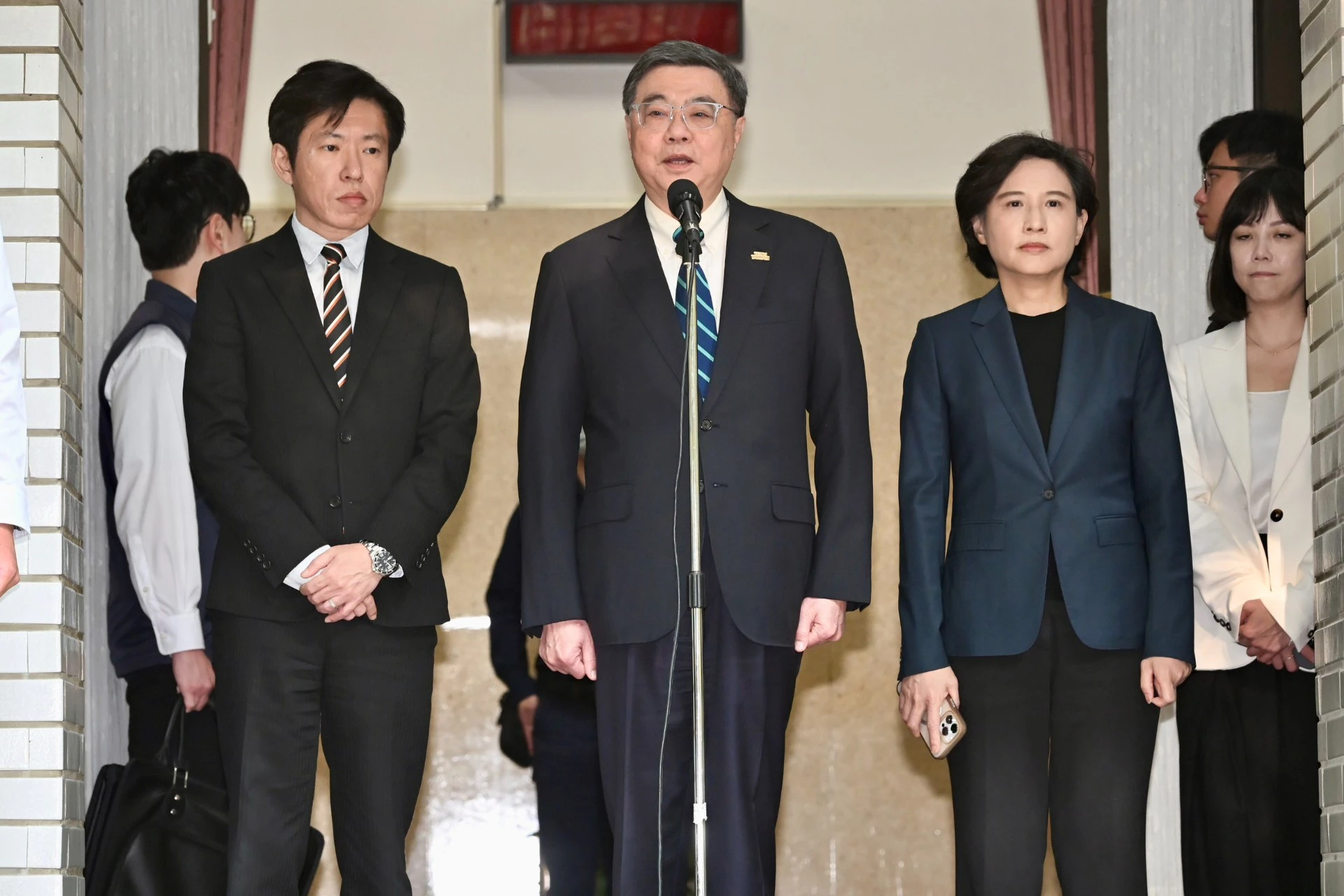 中國宣布制裁友台日本眾議員　卓榮泰批國際笑話