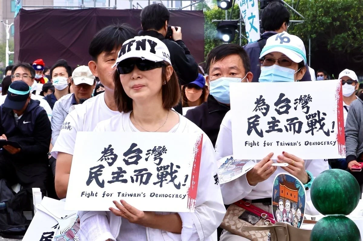 張佑宗專欄:柯文哲路越走越窄的主因 -- 上報