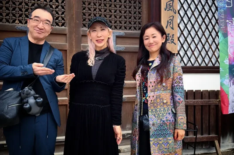左為冨樫義博、右為武內直子