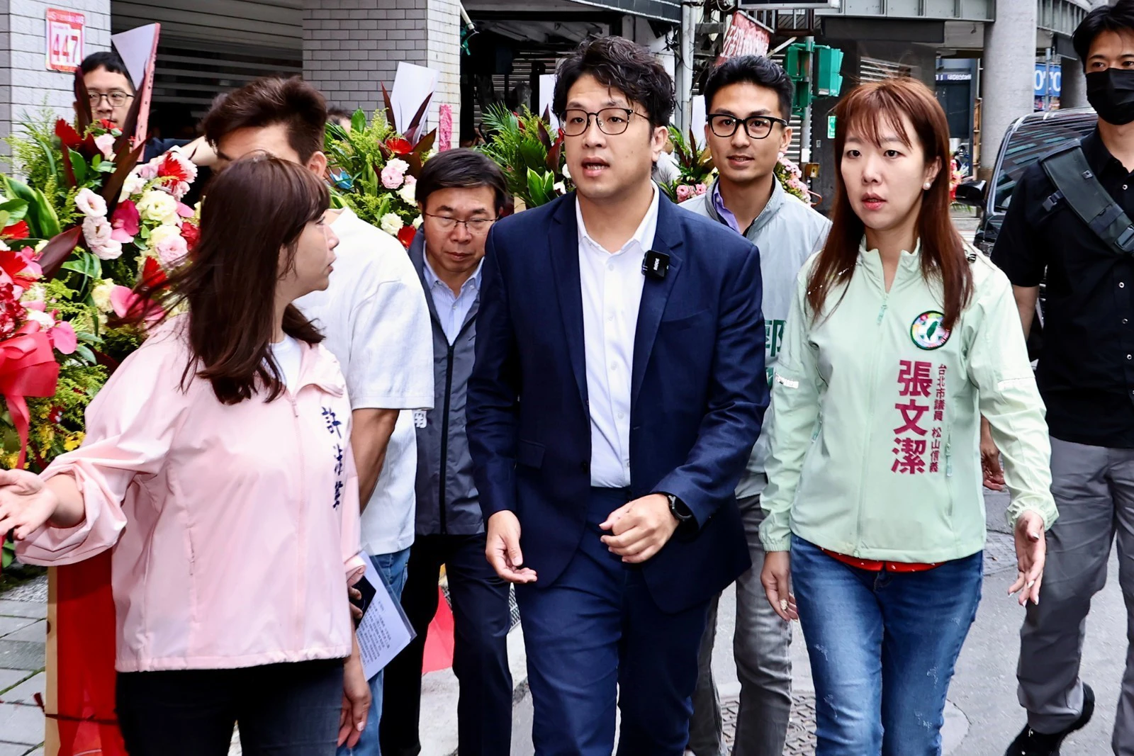 沈伯洋頂著短髮造型出席松山慈惠堂「母娘文化季」活動，初登場表現獲肯定。（資料照片／王侑聖攝）