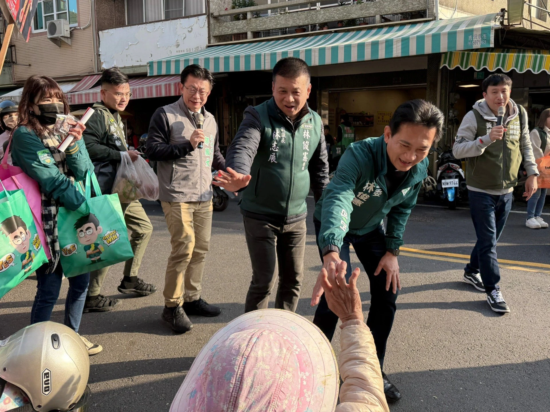 郭國文與林志展系出同門，郭當年補選立委，林志展曾大力助拳。（取自郭國文臉書）