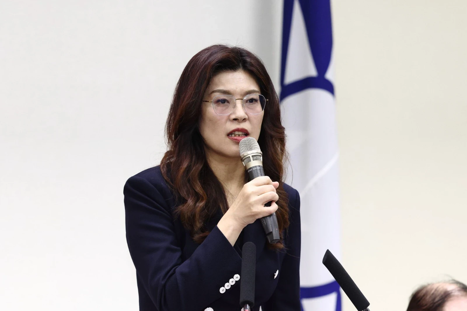 鄭麗文挨批大頭症　蕭旭岑：不會有候選人不邀她