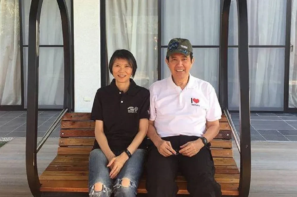 周美青擔心馬英九捲入官非，委託律師出招止損。（取自馬英九臉書）