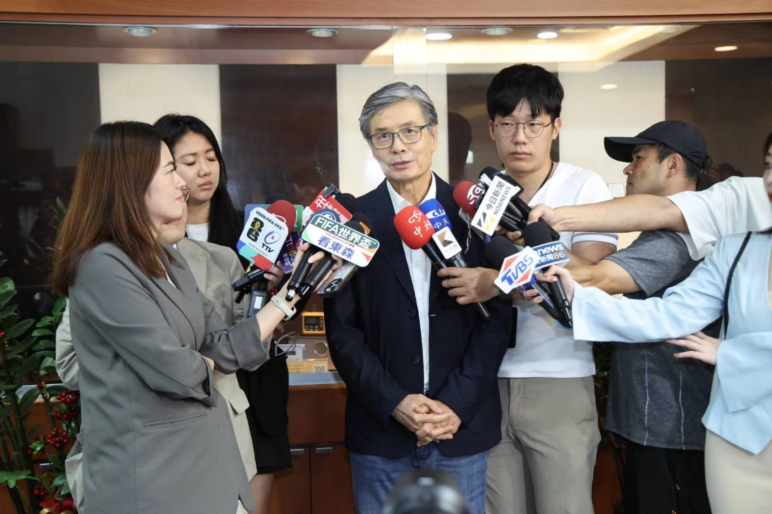 爆料馬英九未與周美青同住　金溥聰：馬以南跑回美國去了