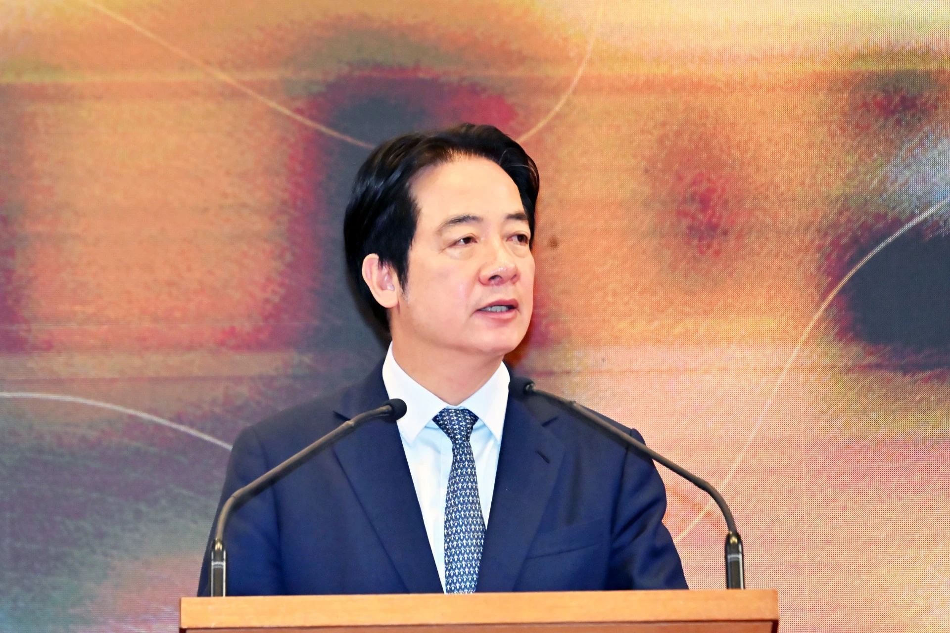 張哲偉