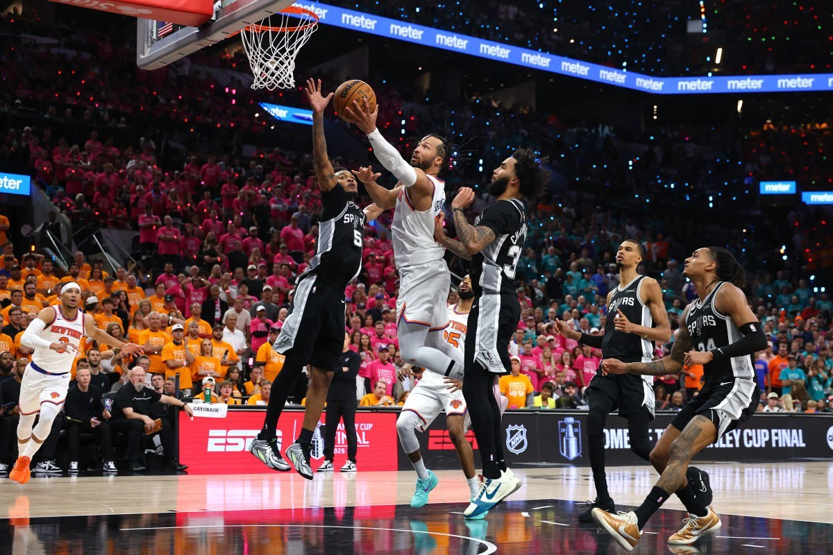 【NBA】布朗森末節狂轟13分　尼克冠軍賽首戰105：95勝馬刺