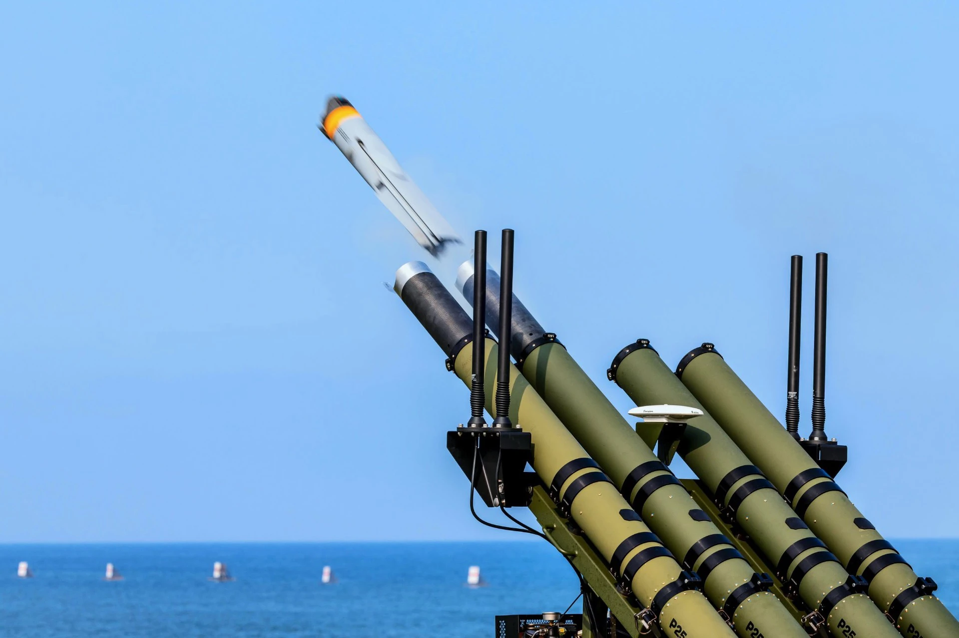 Altius-600M攻擊型無人機的實彈射擊命中率100％，讓拉奇鬆了一口氣。（軍聞社）