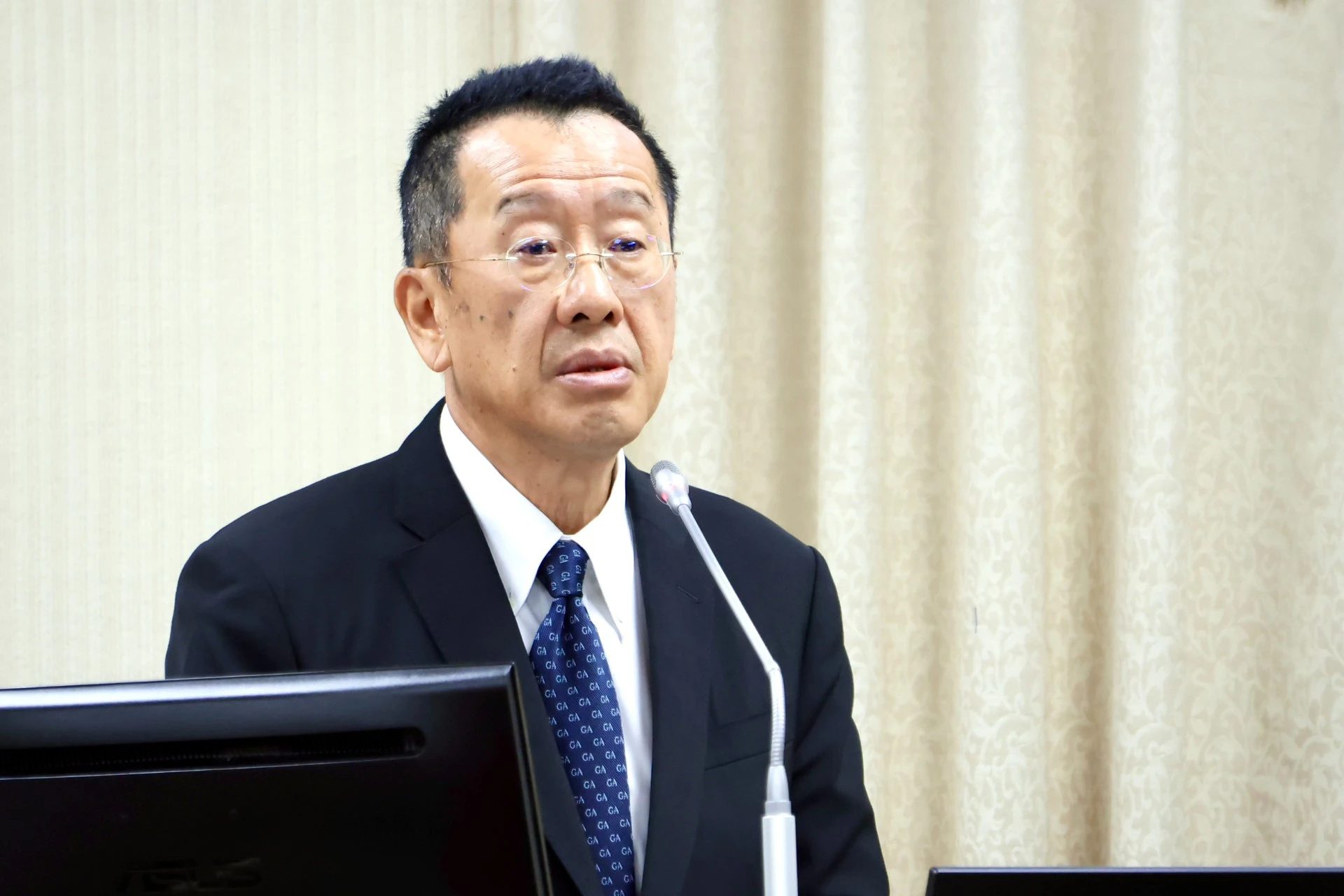 T-34墜毀釀2飛官殉職遭質疑應汰除　顧立雄：並未屆壽