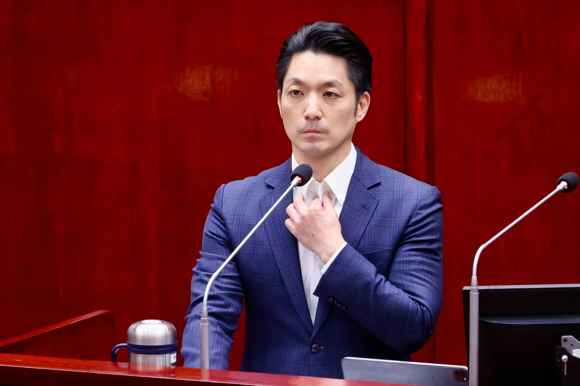 蔣萬安宣布敬老卡大升級　300點開放超商、藥局、農會使用　