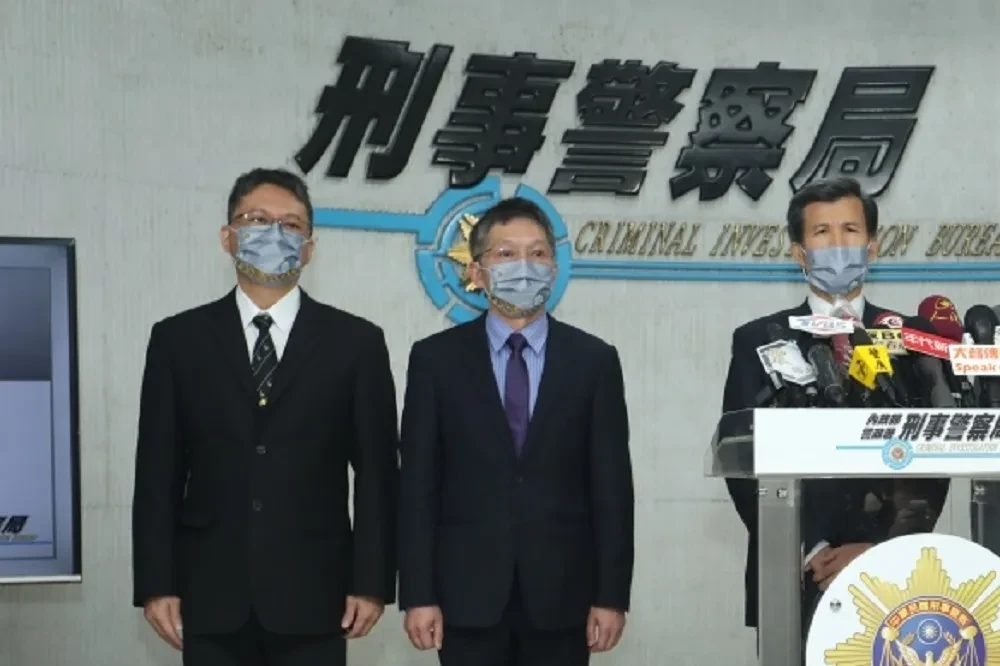 刑事局前副局長涉恐嚇討1000萬 黃建榮一審判刑7月 -- 上報